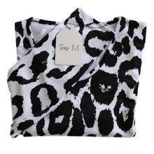 Load image into Gallery viewer, Snow Leopard long sleeve top - Ladies
